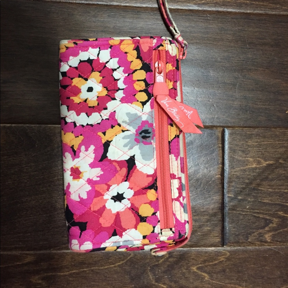 pink Vera Bradly wristlet. Barely used